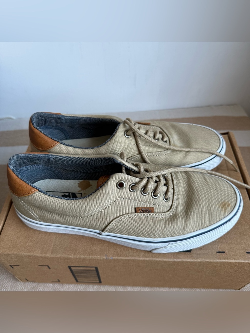 Vans Men's Tan Canvas Low-Top Sneakers size 9
